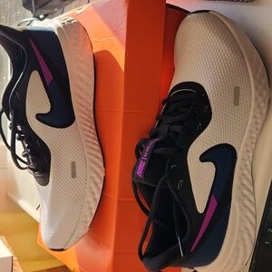 Nike Women's Revolution 5 white, navy, purple & black Running Shoes